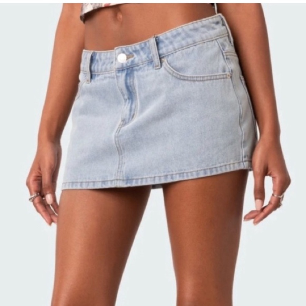 🎁NWT Edikted Women's Light Blue Jean Mini Skirt  #S14008 -Medium